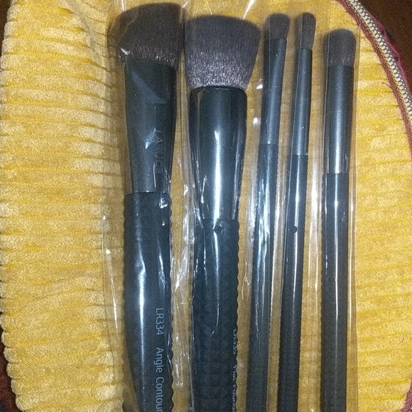 laruce Other - PRO Laruce brush set - five bueatiful brushes -